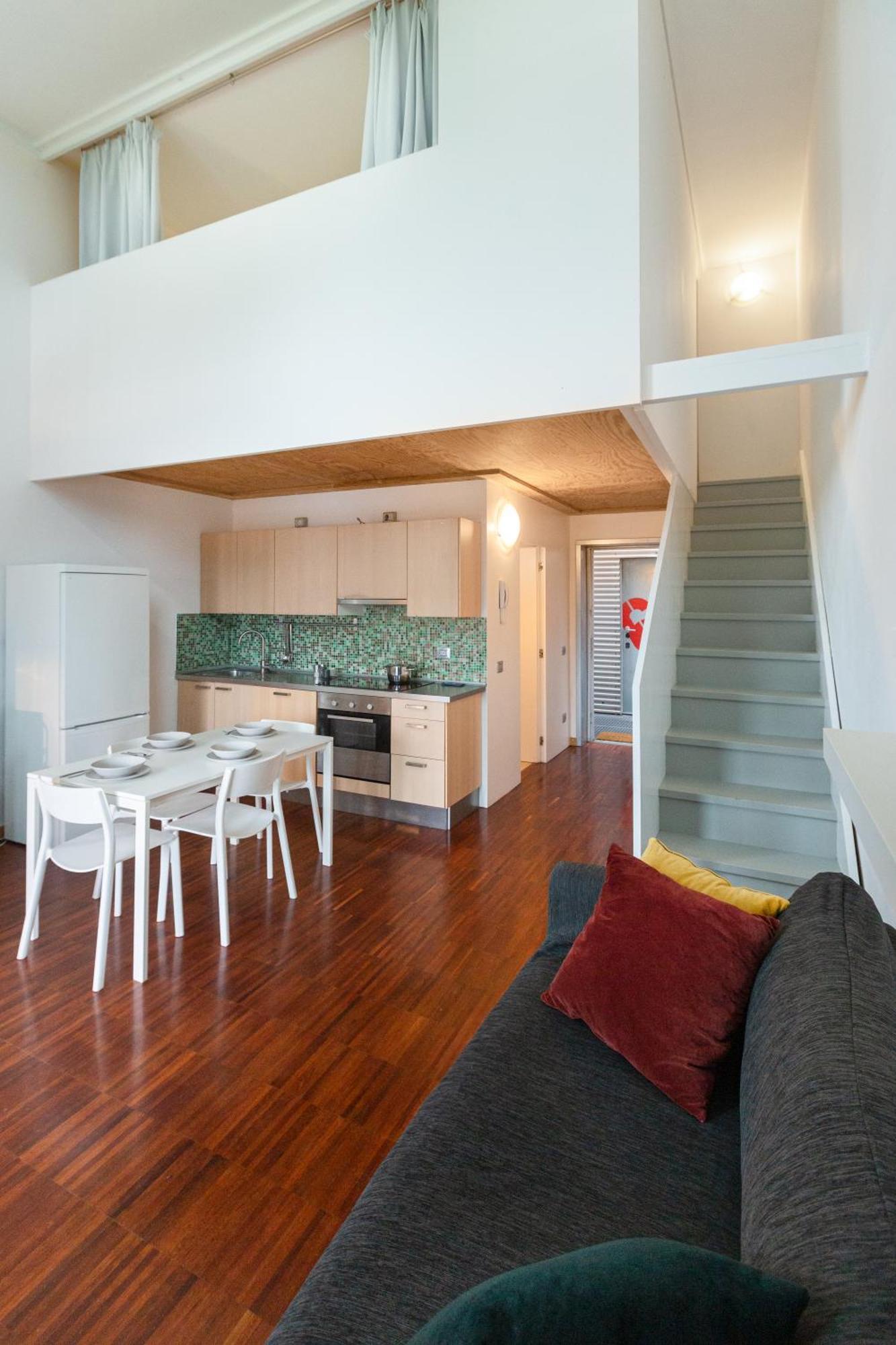 White And Brown Exclusive Loft With Terrace - Free Parking - M2 Station Apartment มิลาน ภายนอก รูปภาพ